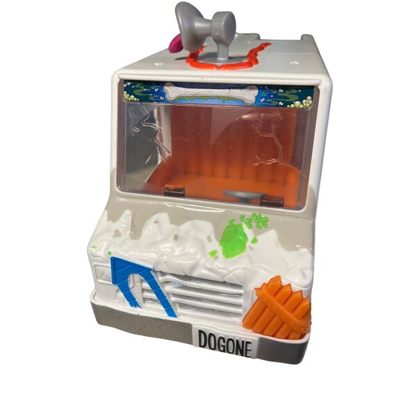 Moose Toys The Ugglys Pet Shop Dirty Dog Van Battery Operated - Picture 4 of 14